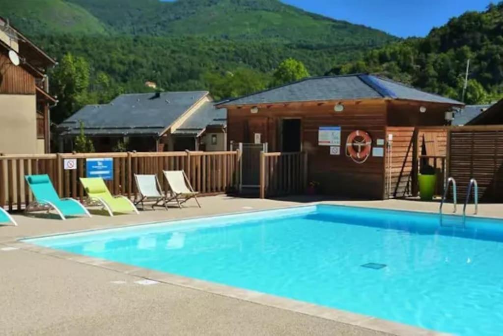 Grand Studio A La Montagne Ax-les-Thermes Exterior photo
